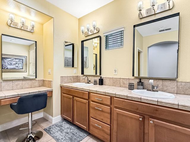 1298 Underwood Ln, Lincoln, CA 95648