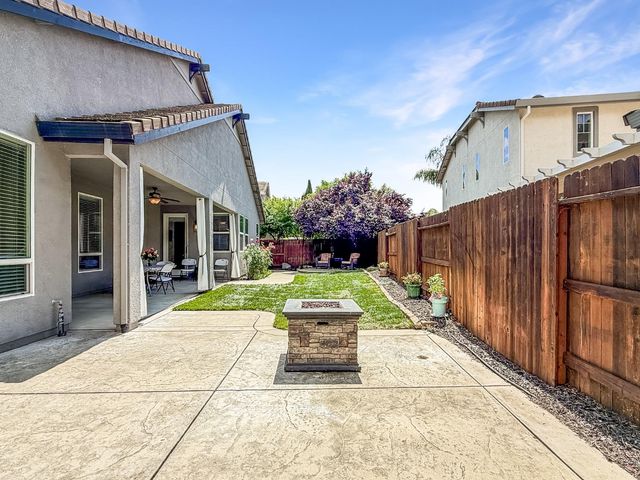 1298 Underwood Ln, Lincoln, CA 95648