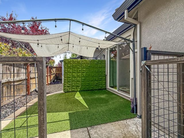 1298 Underwood Ln, Lincoln, CA 95648