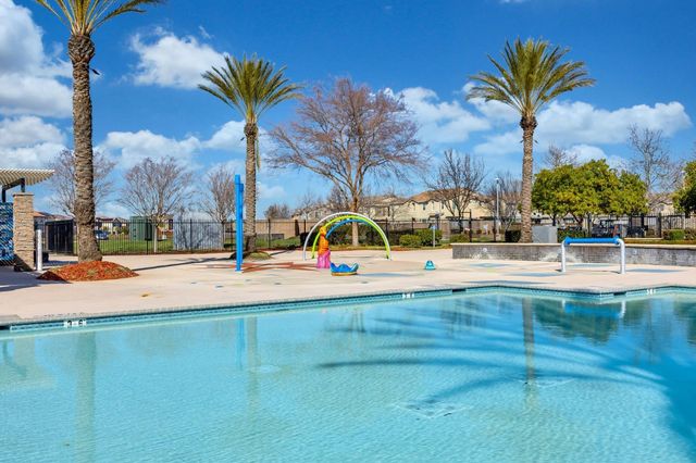 1298 Underwood Ln, Lincoln, CA 95648