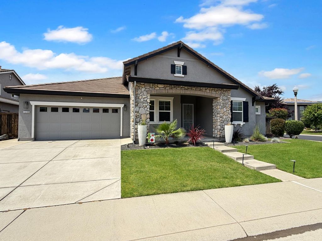 1298 Underwood Ln, Lincoln, CA 95648