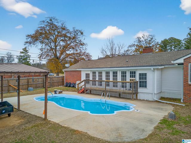 610 6TH AVENUE, Jacksonville, AL 36265