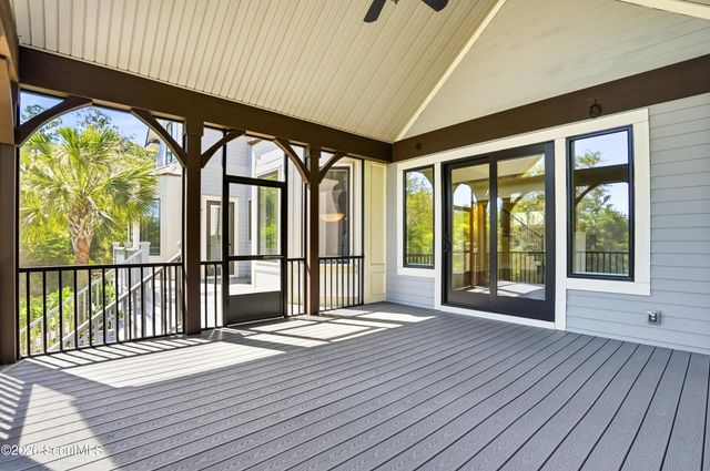 308 Lake Stillwater Drive, St. Simons Island, GA 31522