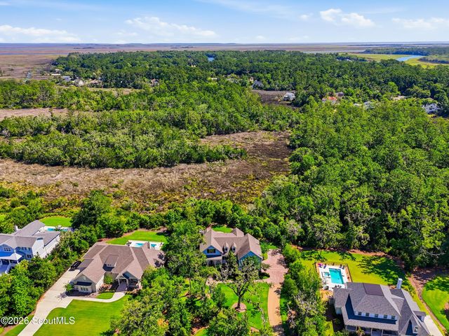 308 Lake Stillwater Drive, St. Simons Island, GA 31522
