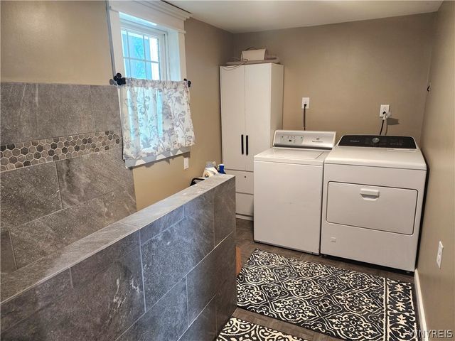 6097 Seufert Road, Orchard Park, NY 14127