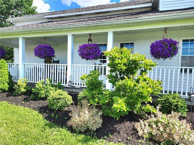 6097 Seufert Road, Orchard Park, NY 14127