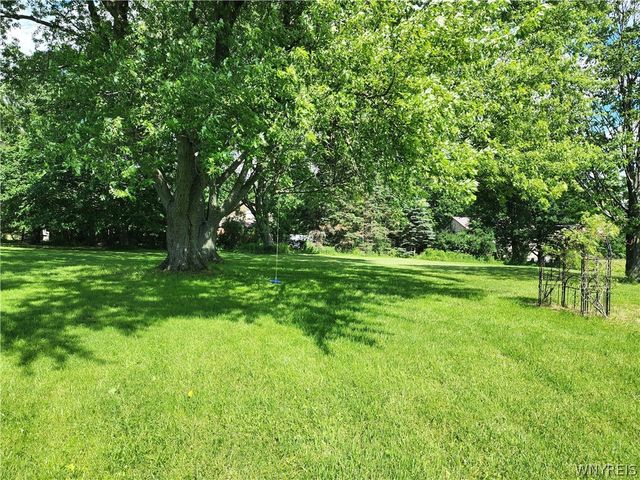 6097 Seufert Road, Orchard Park, NY 14127