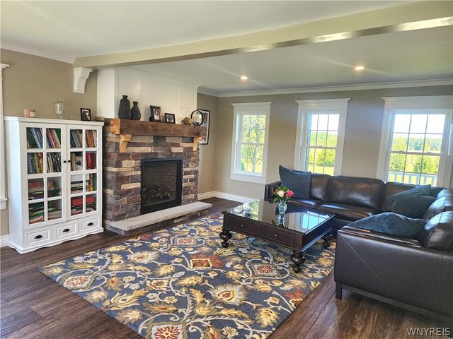 6097 Seufert Road, Orchard Park, NY 14127