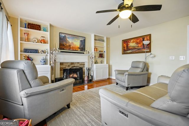 130 Iris Glen, Dallas, GA 30157