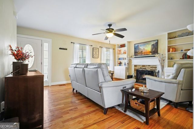 130 Iris Glen, Dallas, GA 30157