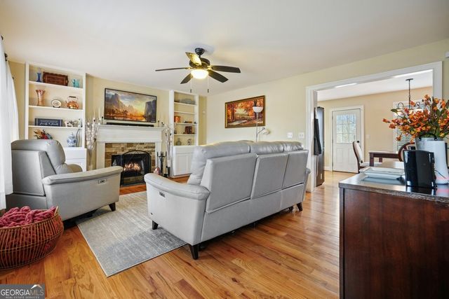 130 Iris Glen, Dallas, GA 30157