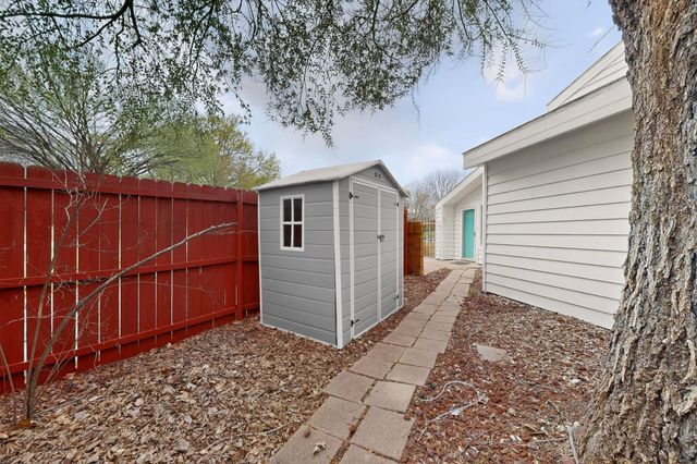 2407 Mustang Court, Lewisville, TX 75067