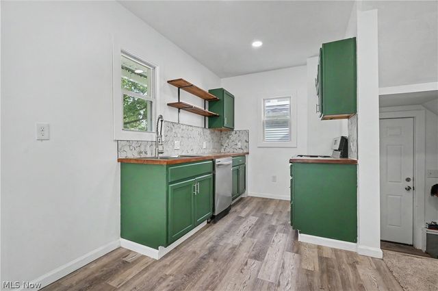964 E 143rd Street, Cleveland, OH 44110