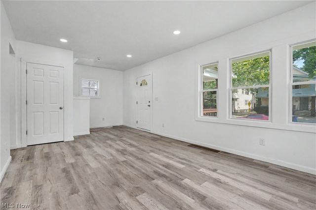 964 E 143rd Street, Cleveland, OH 44110