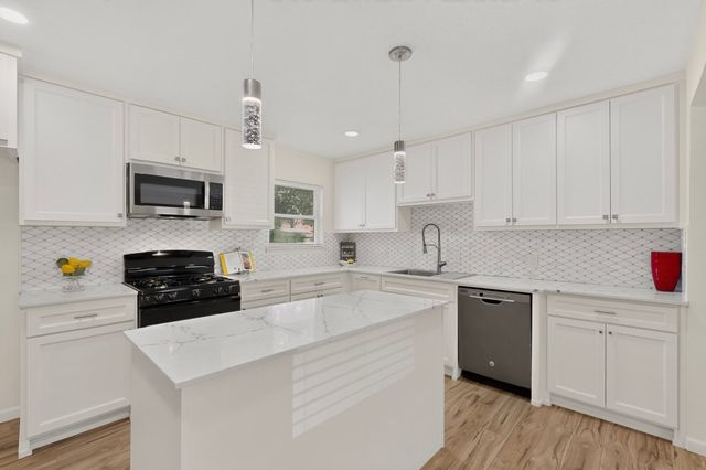 813 Travis Street, Garland, TX 75040