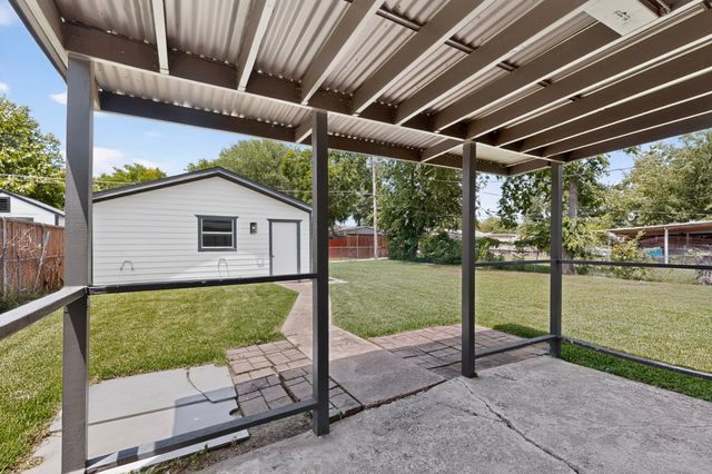 813 Travis Street, Garland, TX 75040