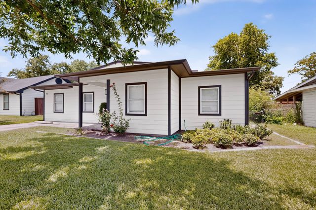 813 Travis Street, Garland, TX 75040