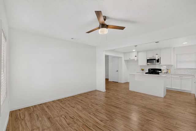 813 Travis Street, Garland, TX 75040