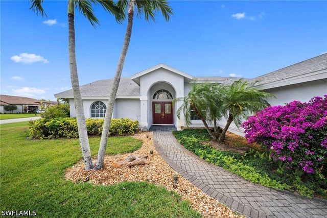 3971 Spring Garden LN, Estero, FL 33928