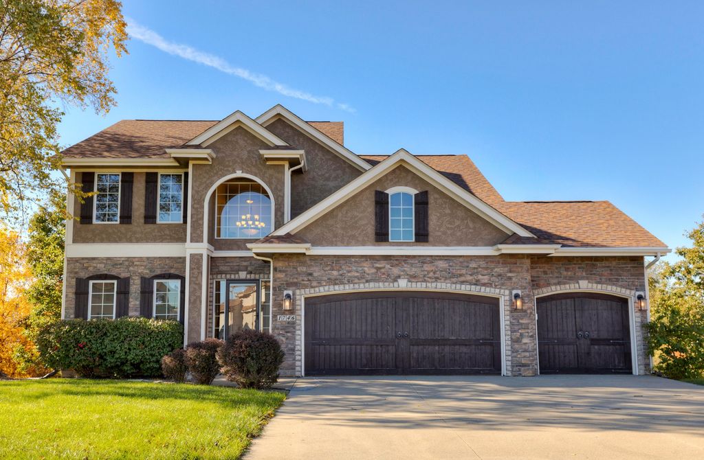 1746 Driftwood Drive SW, Altoona, IA 50009