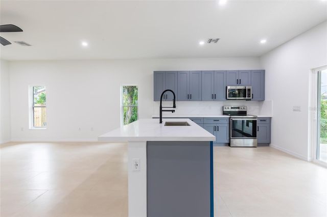 3817 WILD VIOLET AVENUE, Sebring, FL 33870