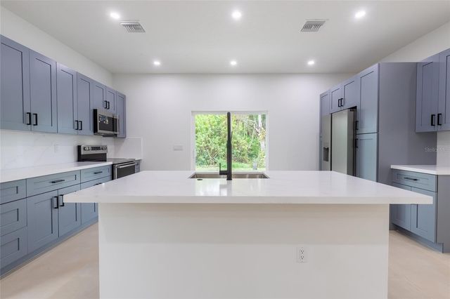 3817 WILD VIOLET AVENUE, Sebring, FL 33870