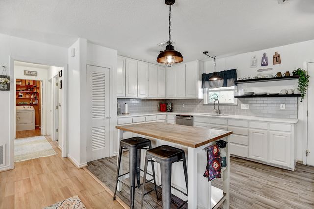 2801 County Road 115, Whitesboro, TX 76273