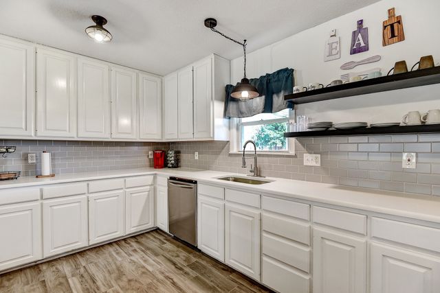 2801 County Road 115, Whitesboro, TX 76273