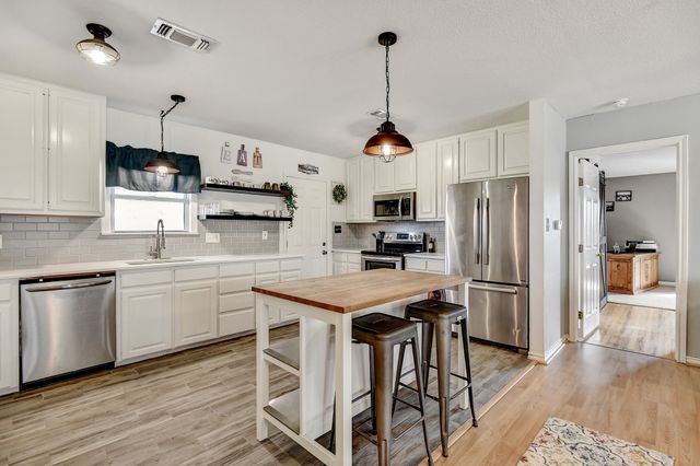 2801 County Road 115, Whitesboro, TX 76273