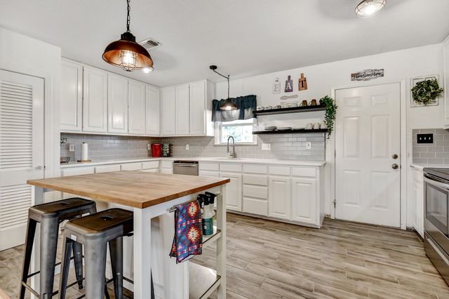 2801 County Road 115, Whitesboro, TX 76273