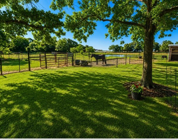 2801 County Road 115, Whitesboro, TX 76273