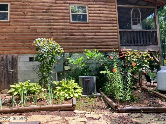 195 Woodcrest Drive, Murphy, NC 28906