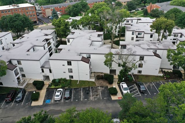 334 W Miner Street 3B, Arlington Heights, IL 60005