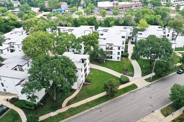 334 W Miner Street 3B, Arlington Heights, IL 60005