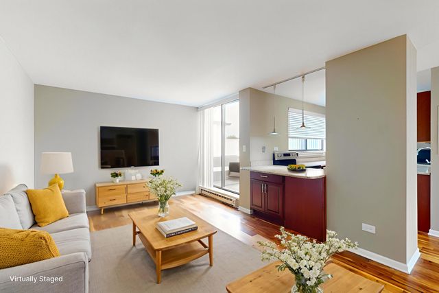 334 W Miner Street 3B, Arlington Heights, IL 60005