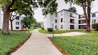 334 W Miner Street 3B, Arlington Heights, IL 60005