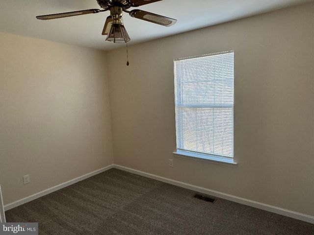 9 HANOVER CT, Bordentown, NJ 08505