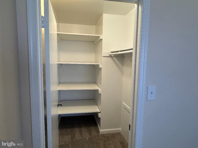 9 HANOVER CT, Bordentown, NJ 08505