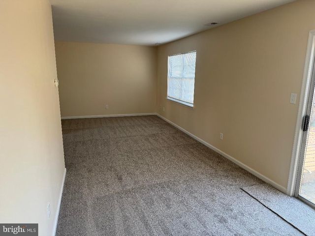 9 HANOVER CT, Bordentown, NJ 08505