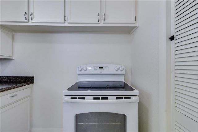 930 N Westview, Derby, KS 67037