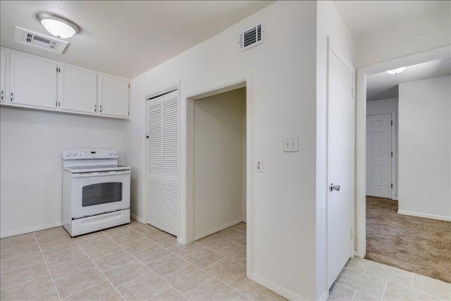 930 N Westview, Derby, KS 67037
