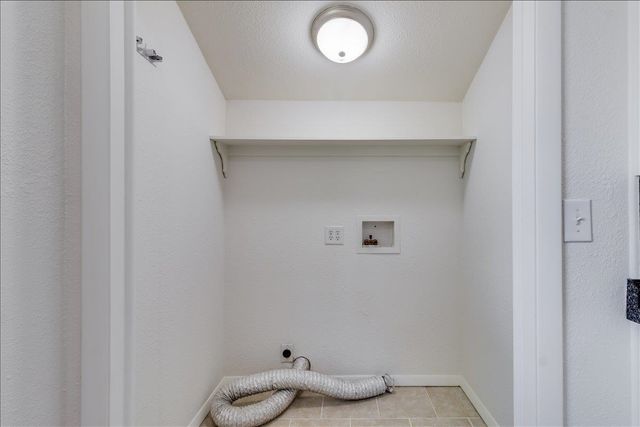 930 N Westview, Derby, KS 67037