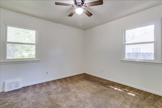 930 N Westview, Derby, KS 67037