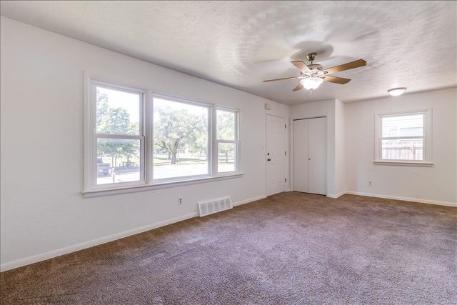 930 N Westview, Derby, KS 67037