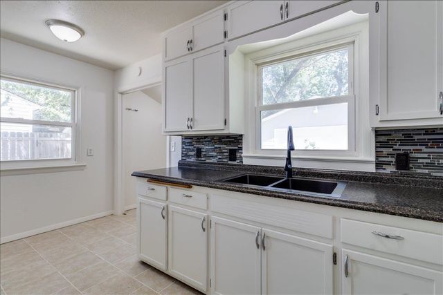 930 N Westview, Derby, KS 67037