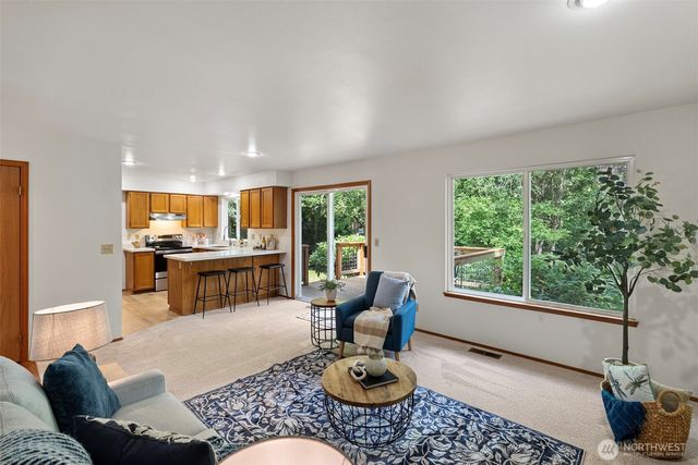 10913 Crocus Place NW, Silverdale, WA 98383
