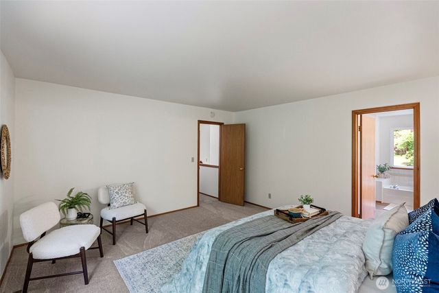 10913 Crocus Place NW, Silverdale, WA 98383