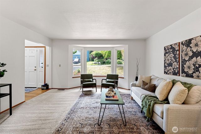 10913 Crocus Place NW, Silverdale, WA 98383