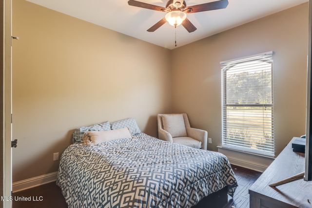 8112 Clamshell Avenue, Ocean Springs, MS 39564