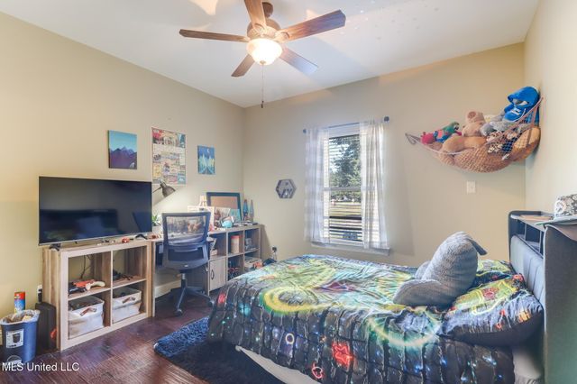 8112 Clamshell Avenue, Ocean Springs, MS 39564